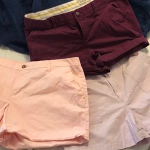 3 pairs of old navy shorts